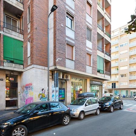 Apartment With Balcony - 50 M Far From M1 Pasteur Milão Exterior foto