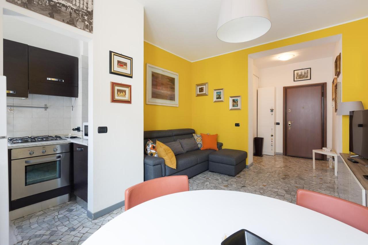 Apartment With Balcony - 50 M Far From M1 Pasteur Milão Exterior foto